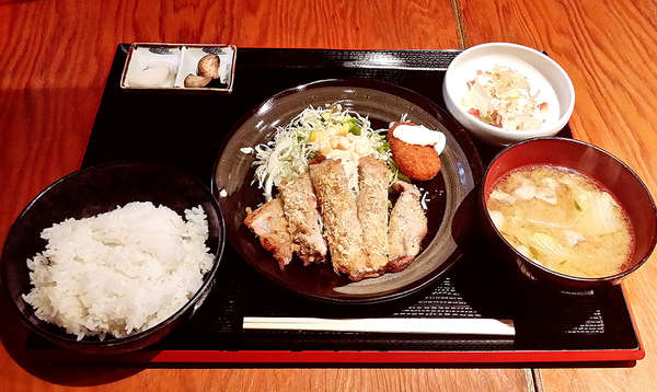 豚肉好きにはたまらない！ 豚肉料理店「ぶたくん家」の画像