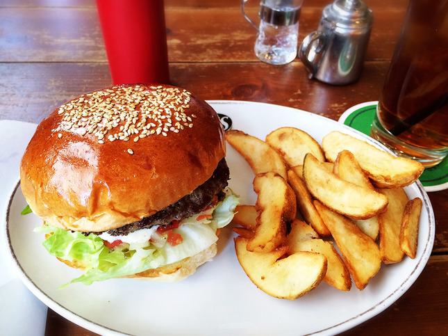 ハンバーガーのプレート