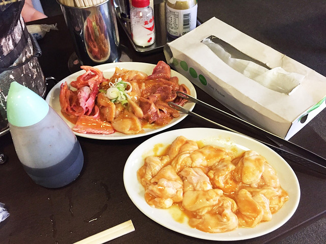 炭火で焼いたホルモンが食べたい！いくどん柿生店