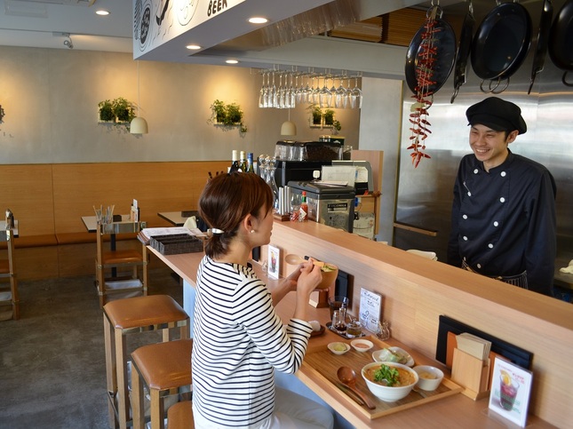 気軽にランチ&お酒を楽しむ