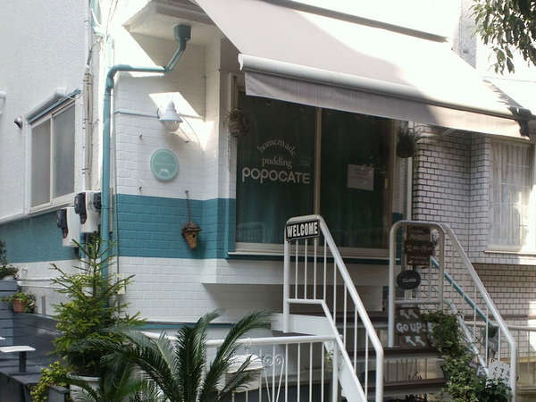 落ち着いた住宅街の一角にあるお店の画像