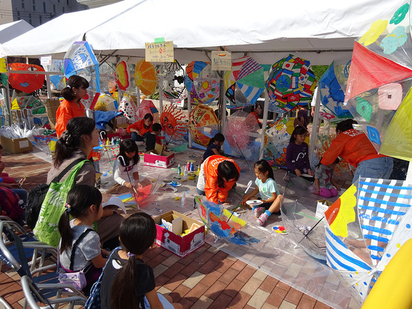 アートと食の祭典「しんゆりマルシェ2016」の画像