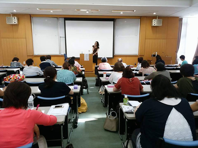 玉川大学で若者に日本の伝承文化の大切さを伝える