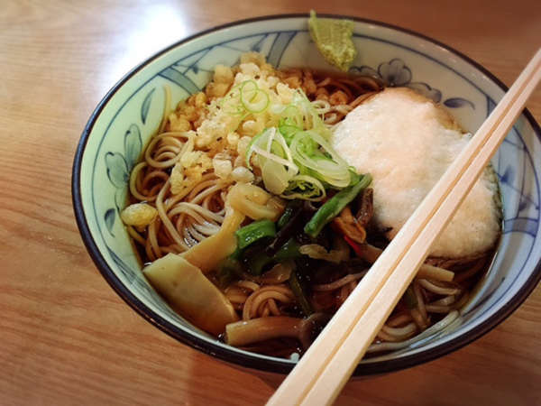 合掌造りの古民家で頂くツルツル手打ち蕎麦 向ヶ丘遊園の画像