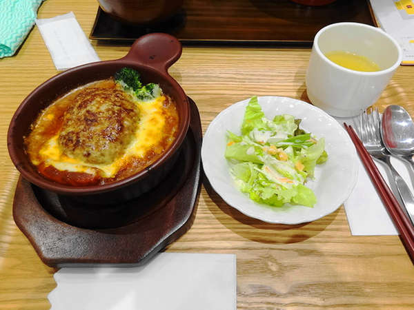 老舗カレー屋さんのハンバーグ！？の画像