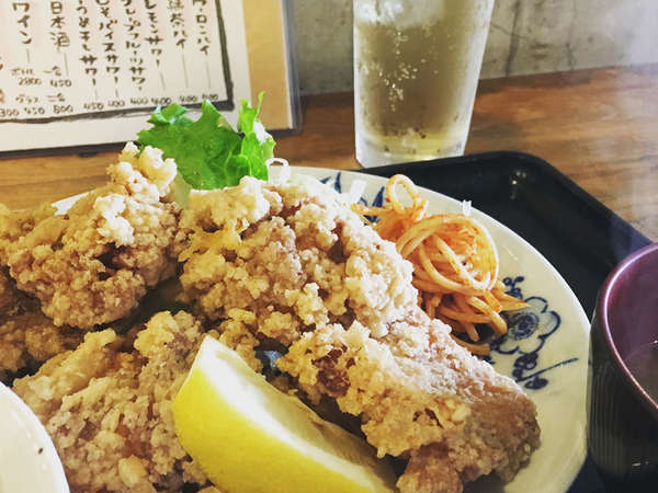 お酒も飲める定食屋さんの画像