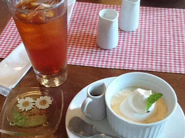 ガーデンテラスで、ゆったりティータイムの画像