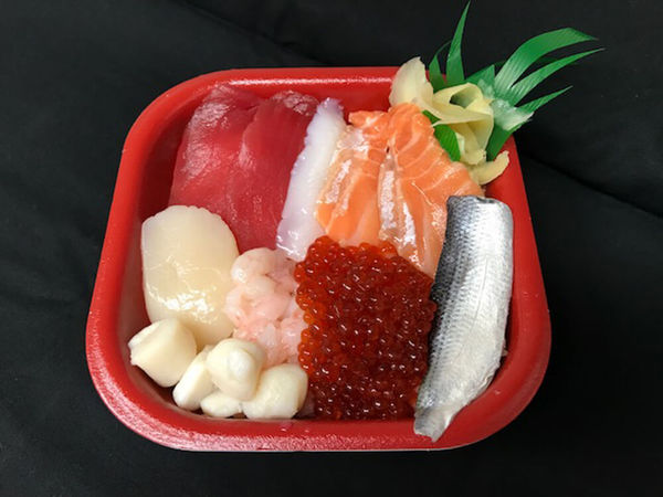 50種以上の海鮮丼が540円！の画像