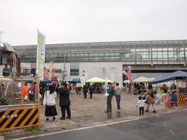 区画整理の場所をつかったマルシェ開催の画像