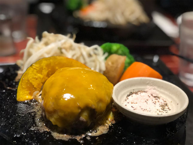 【ハンバーグ】今日はどの味?多彩なソースで楽しむ絶品ハンバーグ(Bistro ハンバーグ)