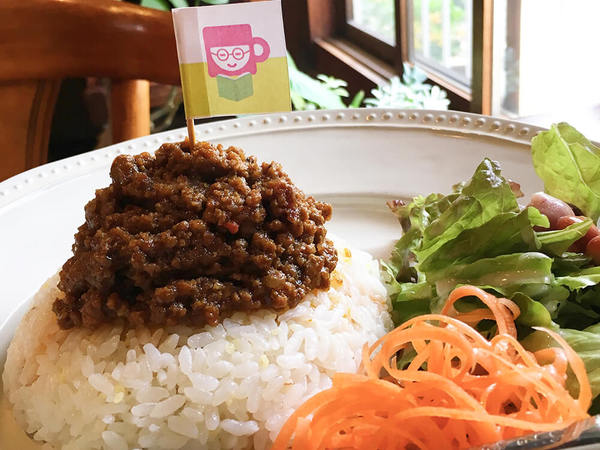 駅近の昭和レトロで素敵な2階建て喫茶店で本格的なカレーを♪の画像