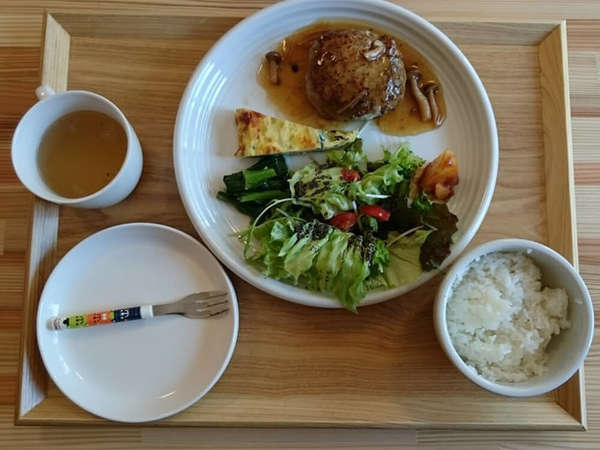生活クラブの運営する遊び場とカフェの画像