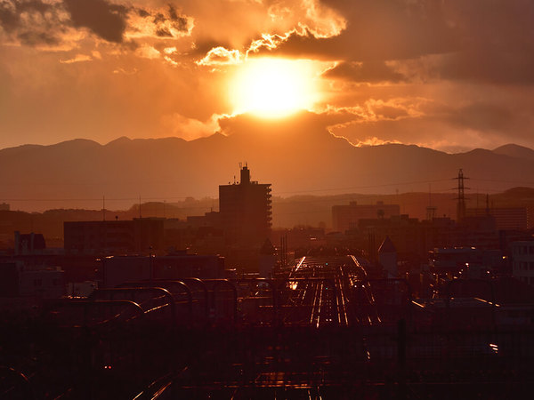 哀愁漂う、成城不動橋からの夕景の画像