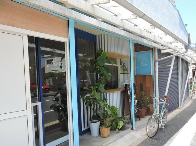 平塚の漁港近くにある、ワンちゃん同伴可能なカフェ