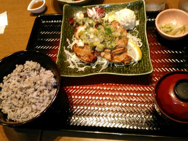 体に優しい五穀米のランチの画像