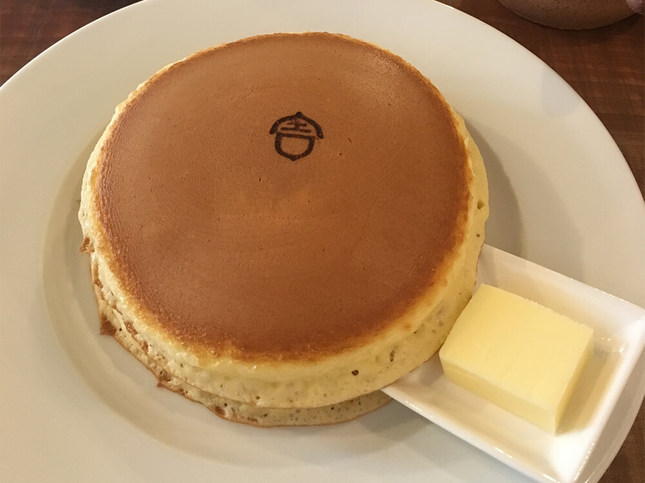 かわいいマークのホットケーキ