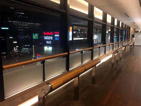 新宿高層ビルがキレイに見える展望フロアの画像