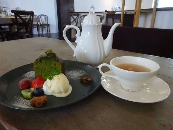 隠れ家的な洋館のカフェで過ごす美味しいひとときの画像