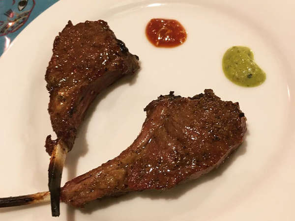 独特のメニューが美味しいインドカレーの画像