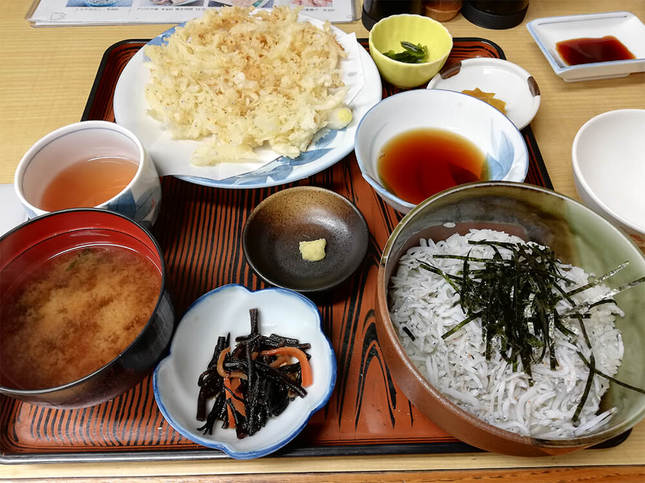 ”しらす丼定食”