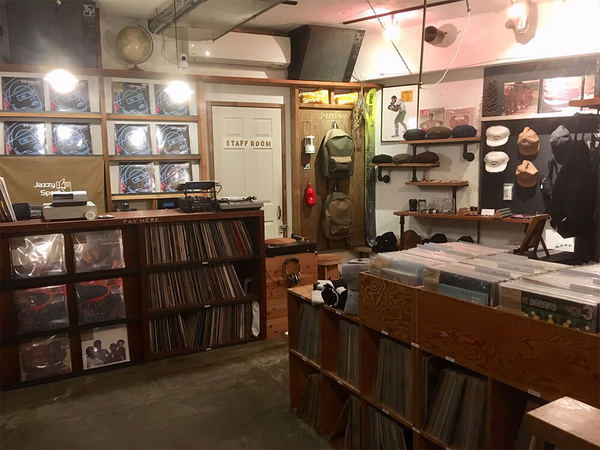 音楽、洋服、雑貨、ダンスが一気に楽しめる場所の画像