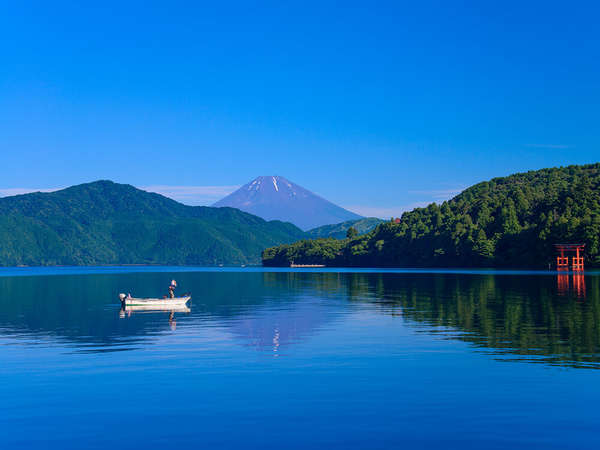 春の芦ノ湖に釣りシーズン到来！の画像