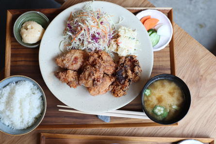 揚げたて！アツアツ鶏唐揚げ定食♪yuzuki