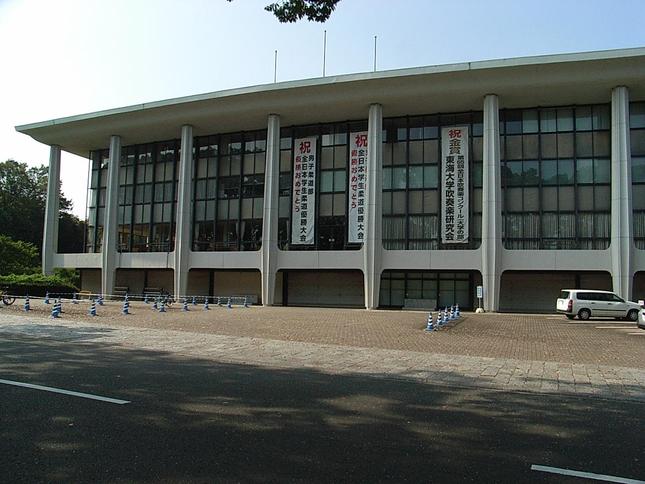 夏休み　大学図書館で勉強OK