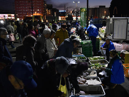 お得で、楽しい！ 厚木市民朝市の「特別市」