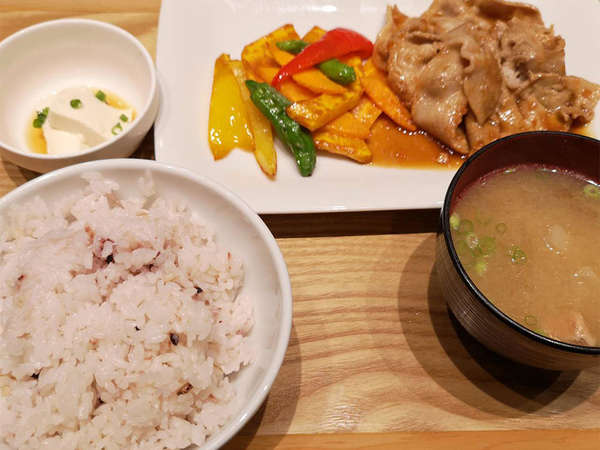 ヘルシーランチの画像