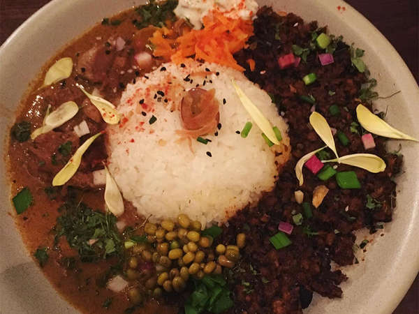 カレー激戦区下北沢で人気のスパイスカレーの画像