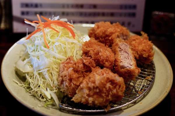 ビブグルマン新掲載の銘柄豚を使った「とんかつ太志」の画像