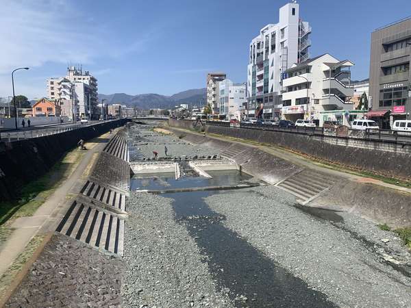 どこに居ても山が見えるの画像