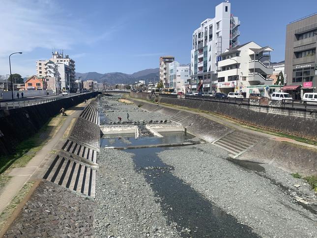 どこに居ても山が見える