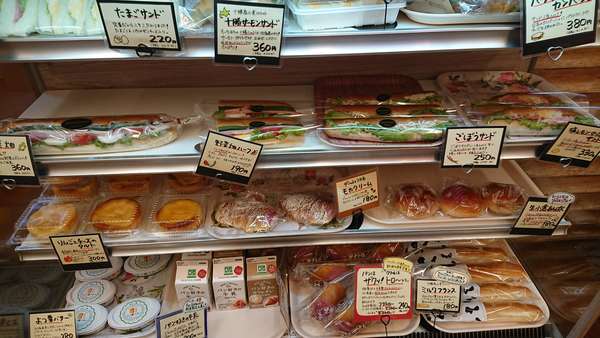食パンで有名なパン屋さんは惣菜パンも絶品！の画像