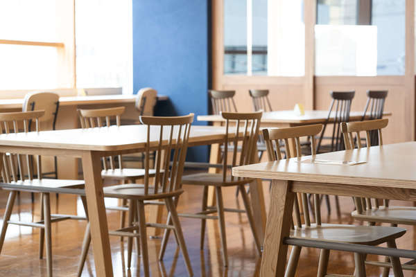 隠れ家的広々カフェ、リモートワークにも最適！の画像