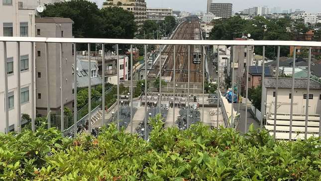 成城コルティ屋上の絶景電車ウォッチスポット