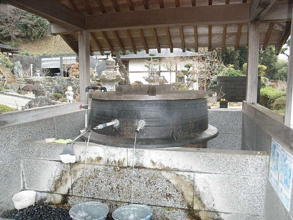 大鉄鍋の手水舎の画像