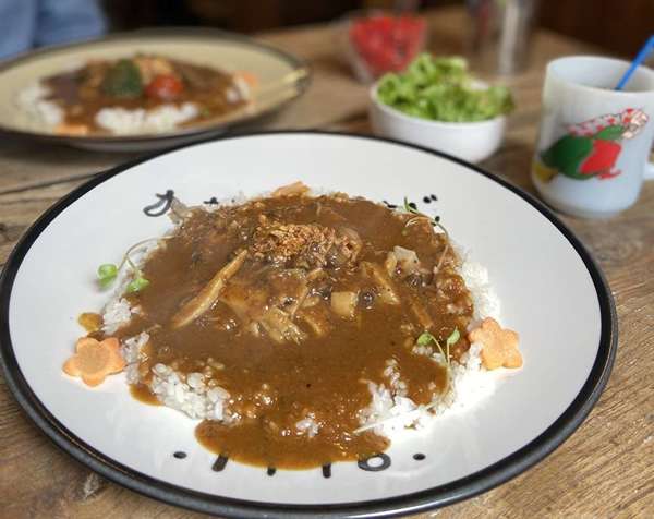 下北沢の老舗カレー屋さんの画像