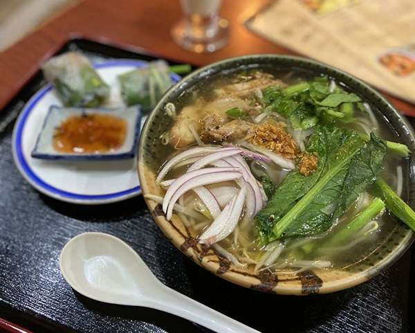 学生の町で食べられるフォーの画像
