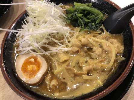 深夜の家系ラーメン