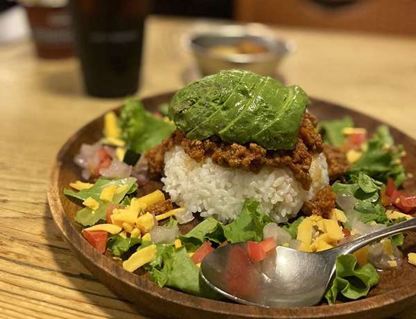 アボカド好きにおすすめのタコライスの画像