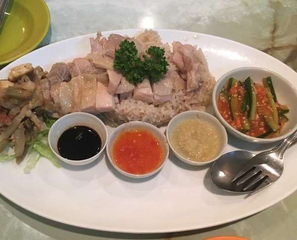 大和の名店ニョニャ料理の画像