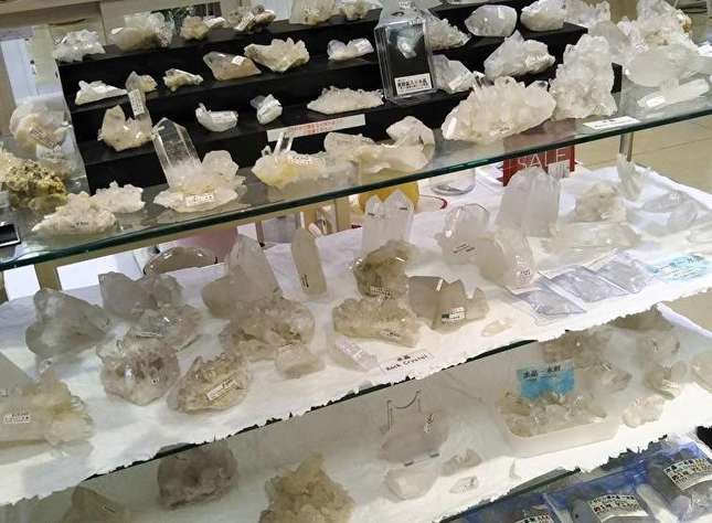 キラキラの水晶!見ているだけでも心が浄化されそう!