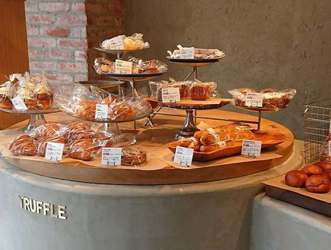  TruffleBAKERYの店内 