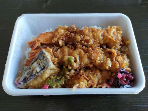 行列のお店の天丼をテイクアウトできちゃいましたの画像