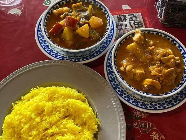 大人気店のランチカレーの実力の画像