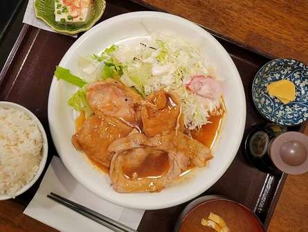 昔懐かしい定食の味