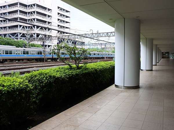 新百合ヶ丘駅周辺の電車が見えるスポット3か所の画像