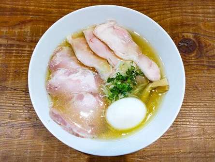 絶品！黄金スープの塩ラーメン